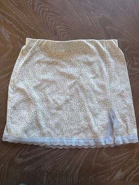 Divided H&M Floral Lace Stretchy Mini Skirt Size Medium